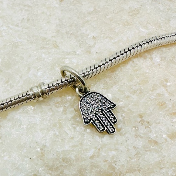 EUC Pandora 791307CZ Sterling Silver Symbol of Protection Hamsa Hand Dangle Bead - Picture 3 of 14